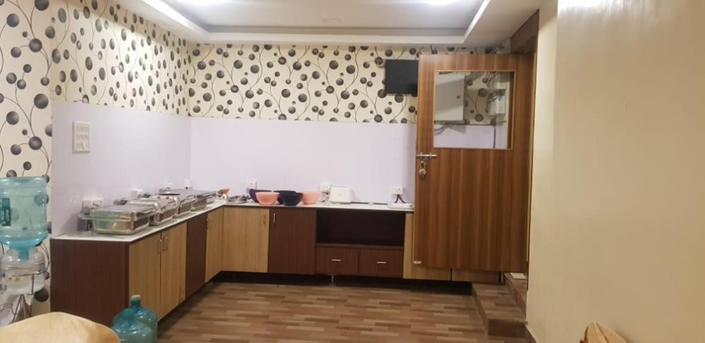 Hotel Rich Inn チェンナイ エクステリア 写真